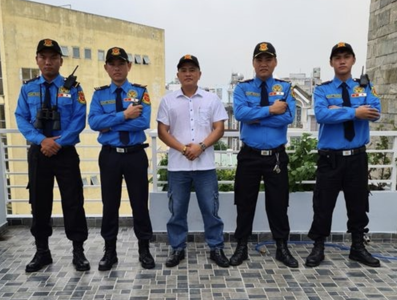 Công ty bảo vệ ngày và đêm